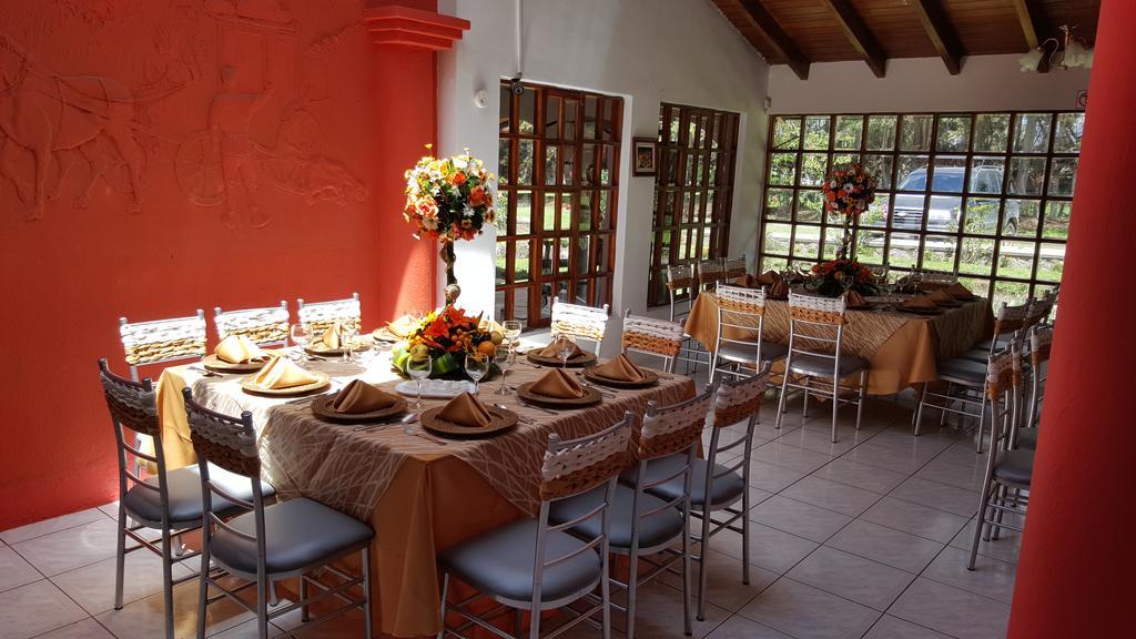 Hosteria San Carlos Tababela Dış mekan fotoğraf