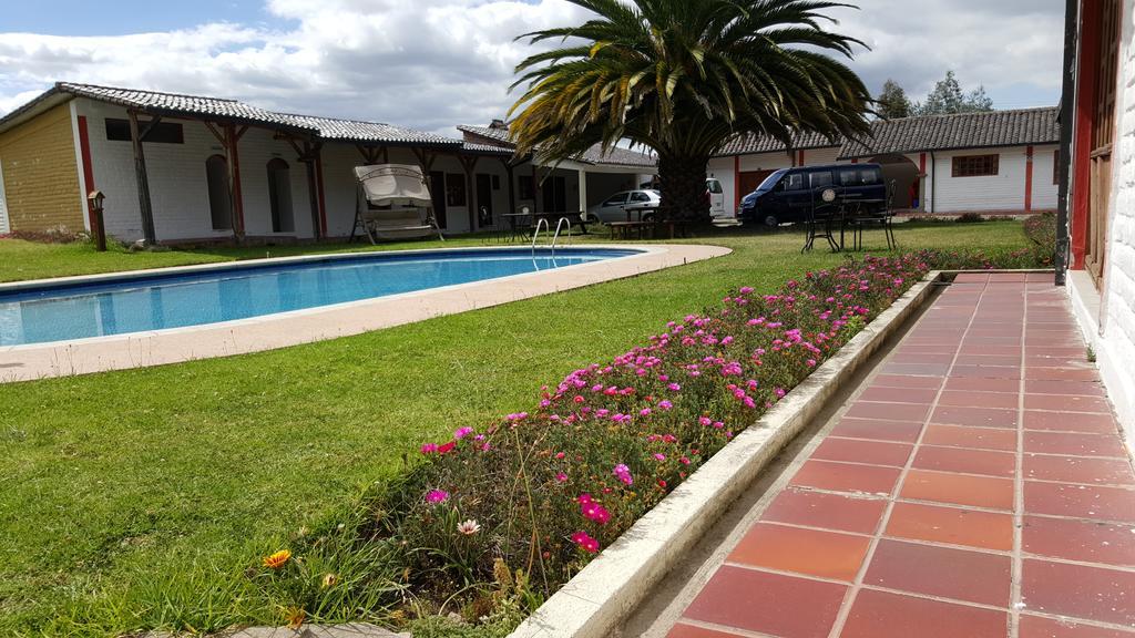 Hosteria San Carlos Tababela Dış mekan fotoğraf