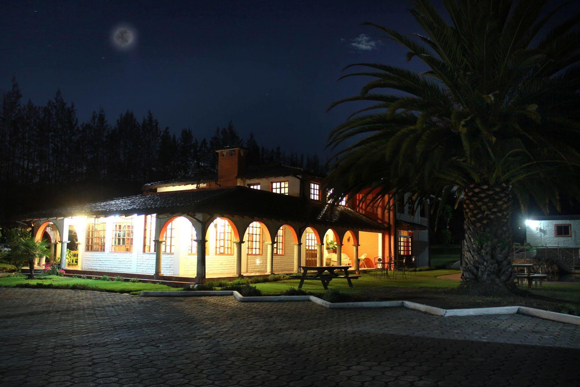 Hosteria San Carlos Tababela Dış mekan fotoğraf