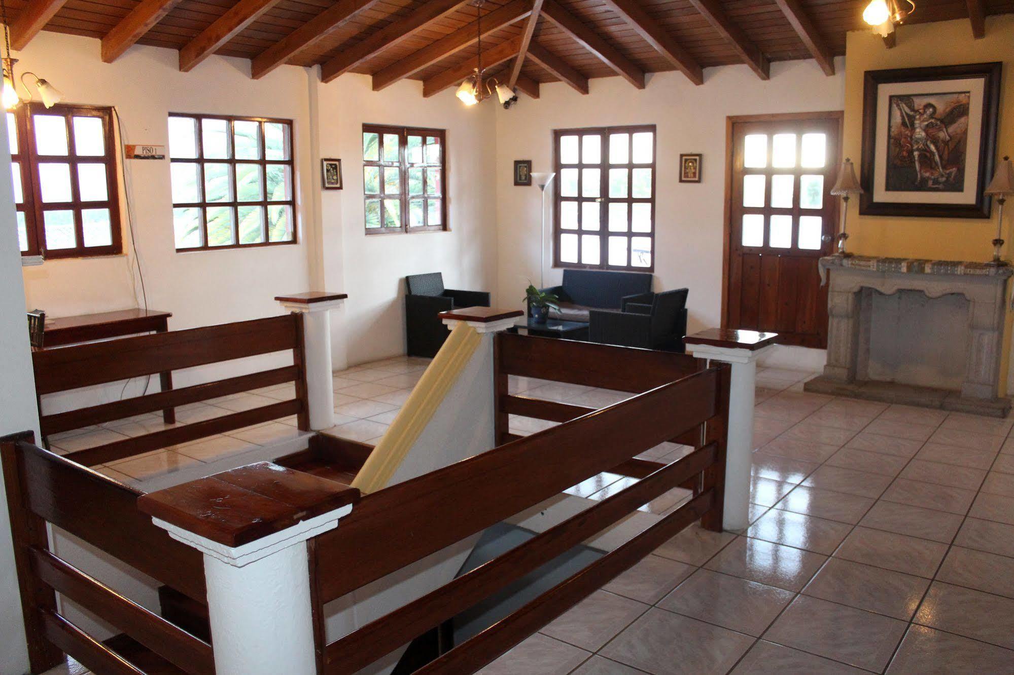 Hosteria San Carlos Tababela Dış mekan fotoğraf