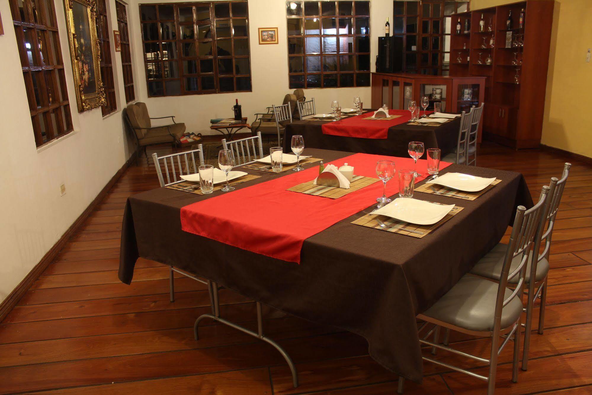 Hosteria San Carlos Tababela Dış mekan fotoğraf