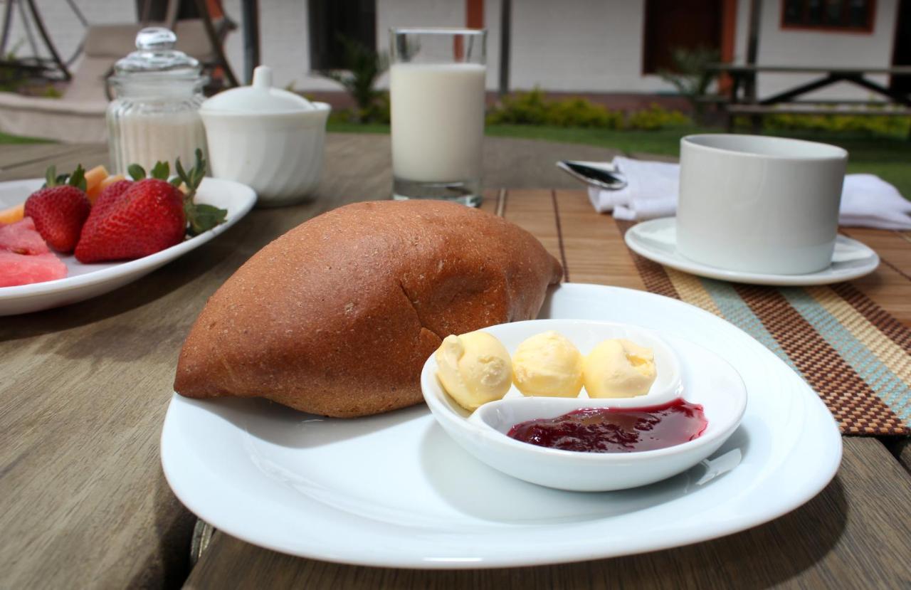 Hosteria San Carlos Tababela Dış mekan fotoğraf