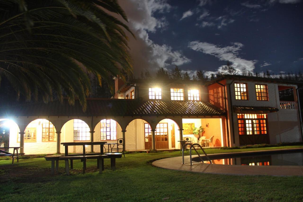 Hosteria San Carlos Tababela Dış mekan fotoğraf
