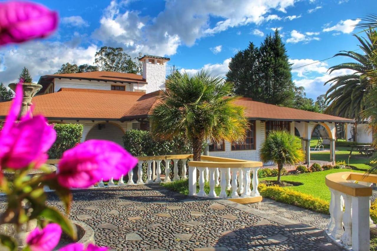 Hosteria San Carlos Tababela Dış mekan fotoğraf